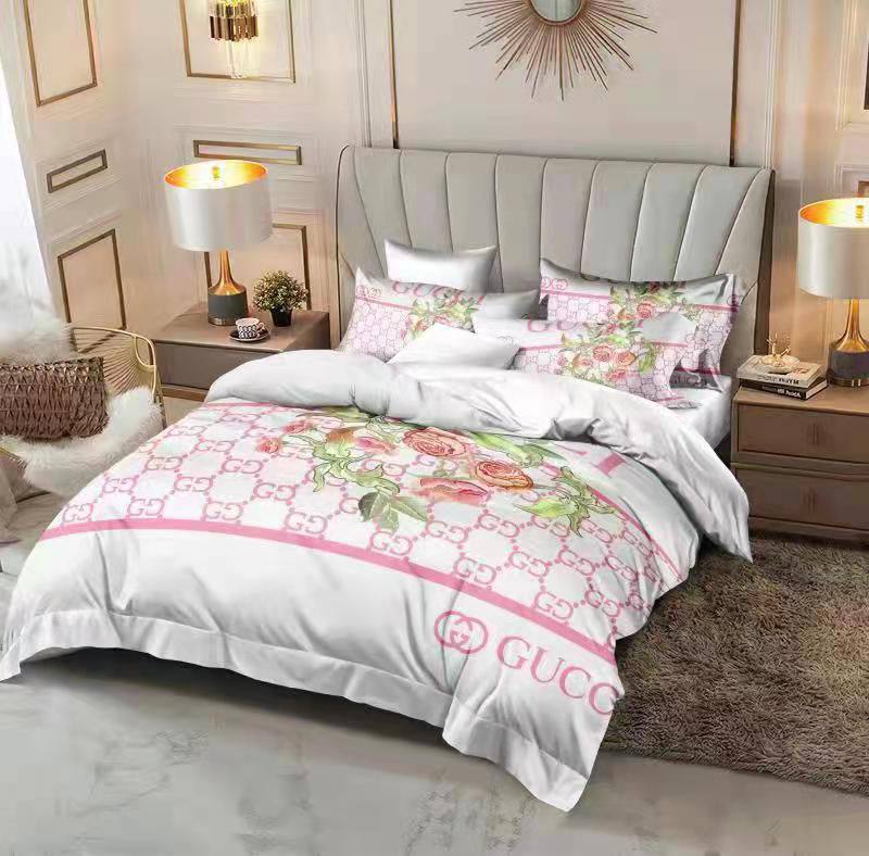 Master 🇫🇷🇫🇷🇫🇷
Give you best life 💥💥
Bedsheets set 
King size cover 6pcs set 
1 duvet cover 
1 fitted sheets 
4 pillowcases 
6pcs set
With paper bag 💼 
120 dhs🪙🖤

Zain99
♥️♥️♥️