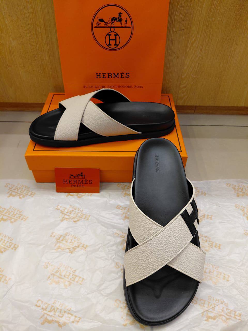 Hermes  New Arrived, 
Size 40 To 45
95 dhs🇦🇪🇦🇪

Zain120 
♥️♥️♥️