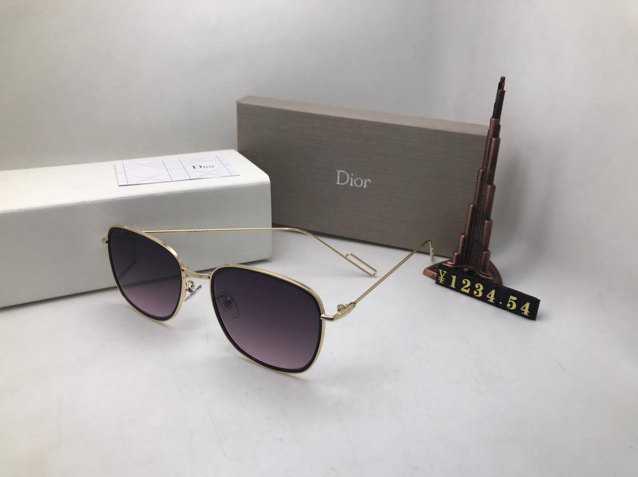 Dior
70 dhs❣️

Zain126
♥️♥️♥️