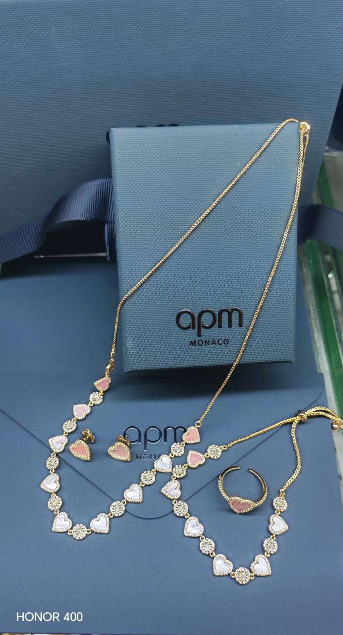Master branded accessories 

Ask Price WhatsApp

0568585901
0507557372

Zain122
♥️♥️♥️
