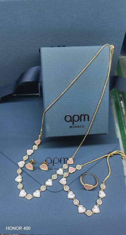 Master branded accessories 

Ask Price WhatsApp

0568585901
0507557372

Zain122
♥️♥️♥️