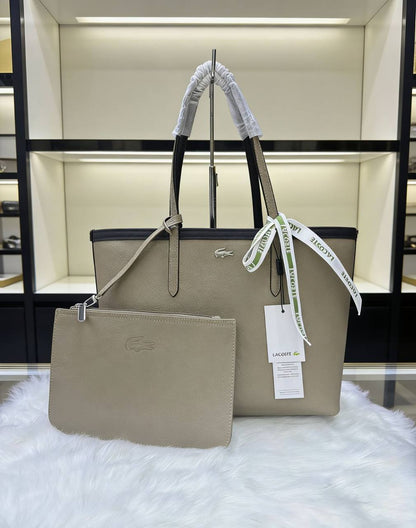 Lacoste
✨✨NEW  ✨✨
85 dhs✅
 “Double-sided use”

Zain38
♥️♥️♥️