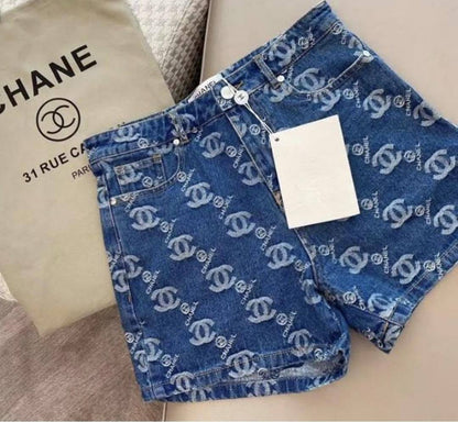 *New collections 💕💕  
150 dhs💓
*good  quality  
*Sizes:S M L 
*AVAILABL

Zain231
♥️♥️♥️