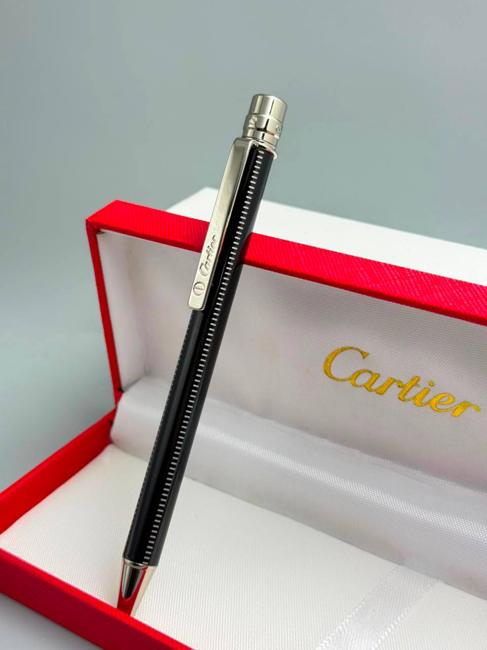 Cartier Pen
55 dhs✅

Zain182
♥️♥️♥️