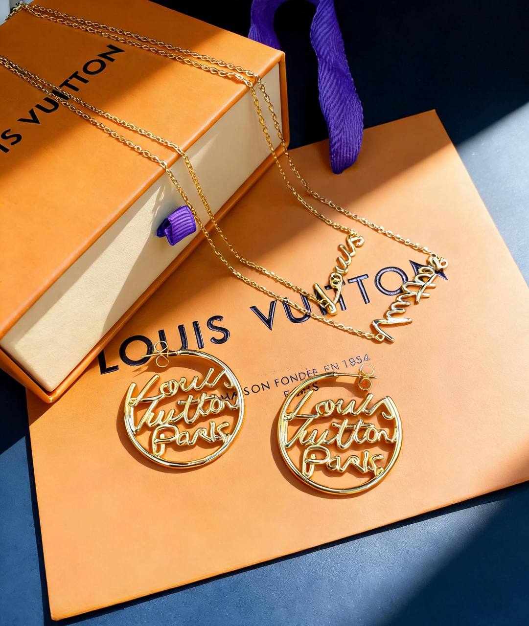 SET MASTER✨💫
120 DHS✅
NECKLACE EARRINGS WITH BOX AND PAPER BAG🛍️🎁

Zain89
♥️♥️♥️