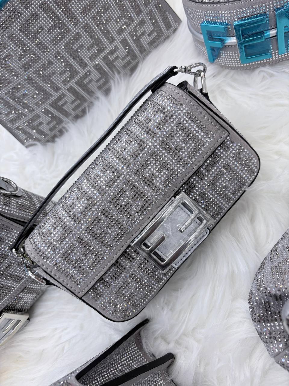 Fendi master

300 dhs

Zain131
♥️♥️♥️