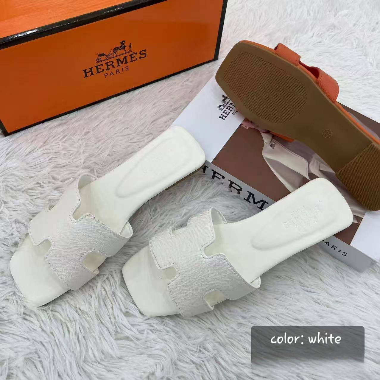 Hermes

60 dhs💓

Zain232
♥️♥️♥️