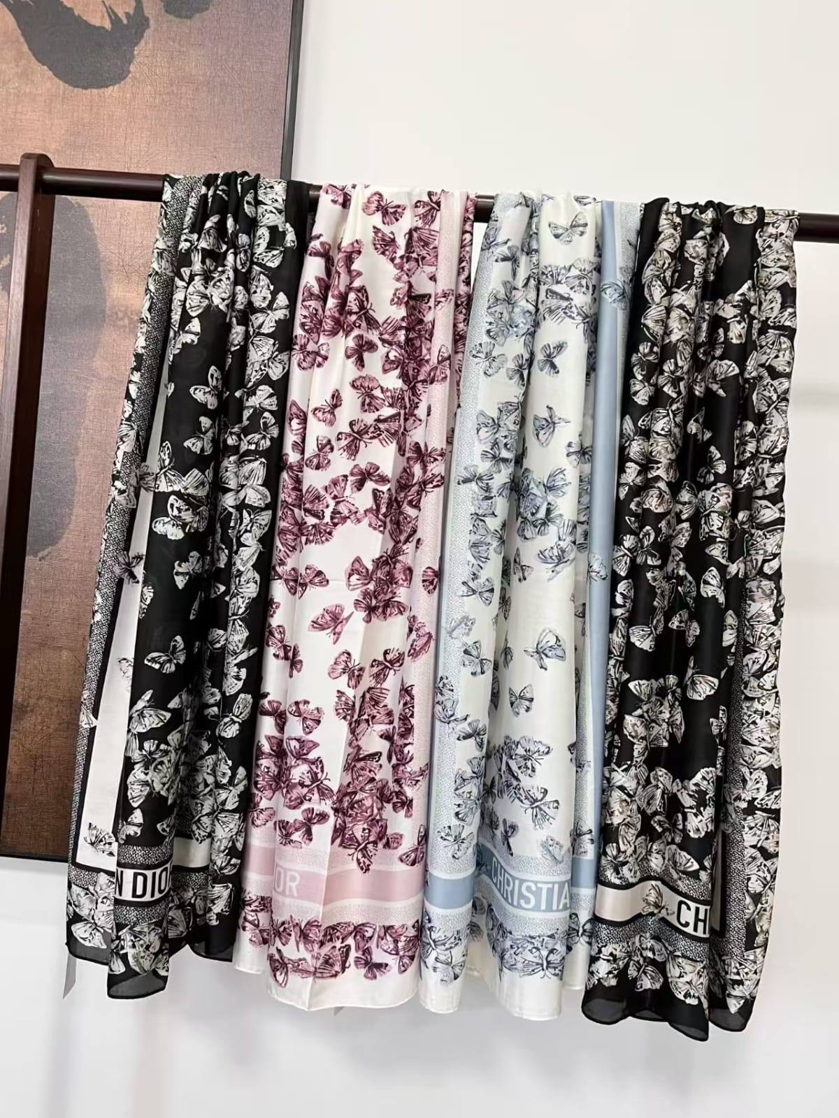 New Silk Scarf 🧣 
40 dhs🇦🇪🇦🇪🇦🇪

Zain232
♥️♥️♥️