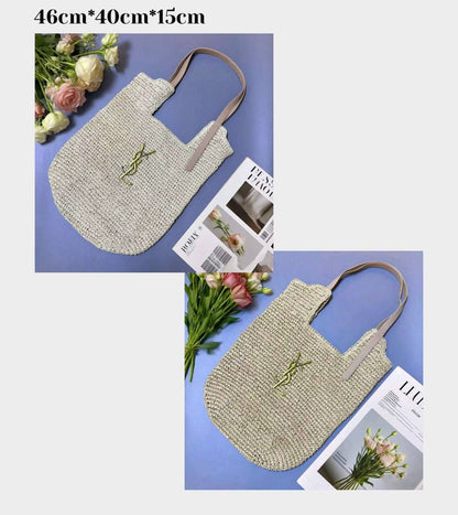 YSL
Beach bag all are good quality 

110 dhs🇦🇪

Zain39
♥️♥️♥️