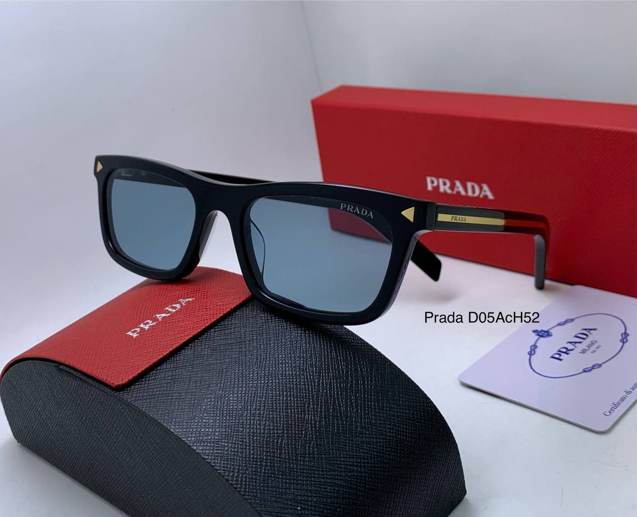 Prada
 master quality 
180 dhs✅

Zain126
♥️♥️♥️