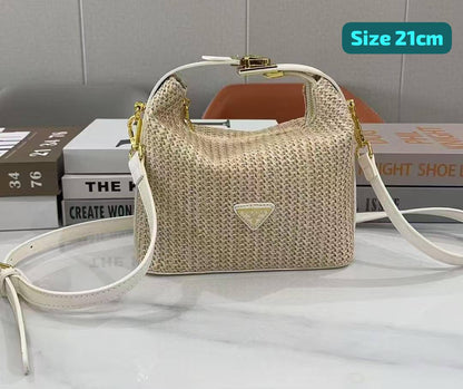 Prada
Good quality 
100 dhs✅✅

Zain186
♥️♥️♥️