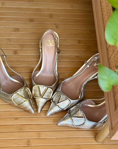 Valentino
AA Quality
𝘀𝗶𝘇𝗲: 𝟯𝟲 𝘁𝗼𝗼 𝟰2
450 dhs🇦🇪🇦🇪

Zain303
♥️♥️♥️