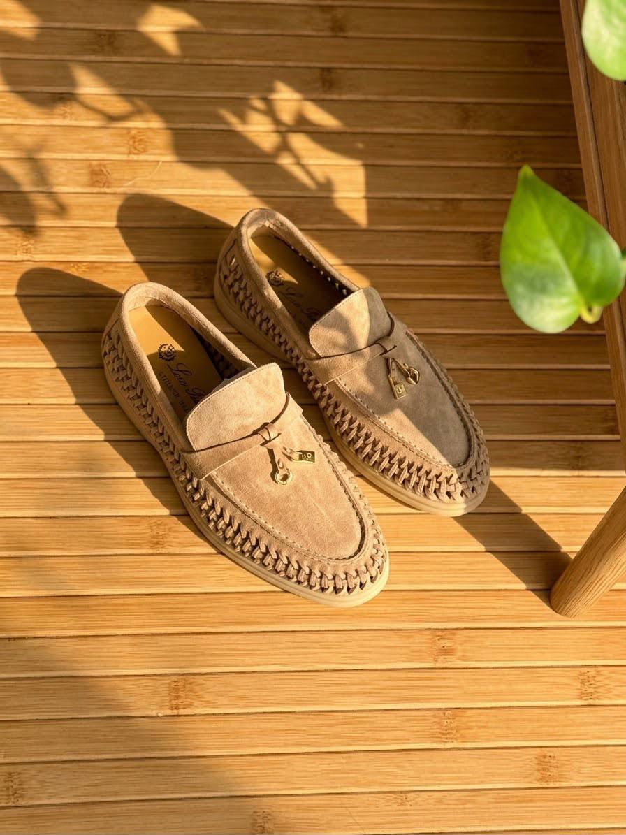 Loro piana
 
Size:36 to 42
500 dhs🇦🇪🇦🇪

Zain303
♥️♥️♥️