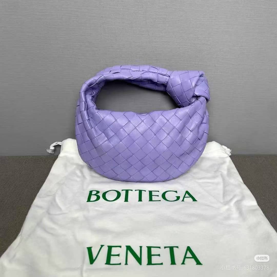Bottega 
120 dhs🪙🌨️

Zain10
♥️♥️♥️