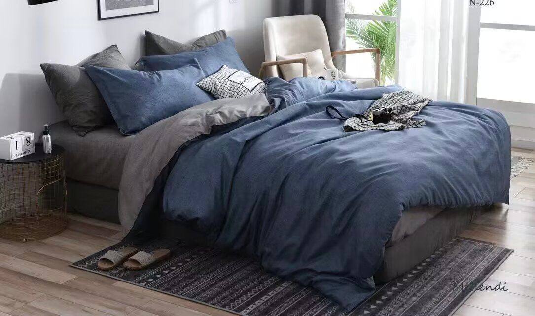 Comfort set
Single 4pcs set
1 comfort 
1 bedsheets 
2 pillowcases 
90 dhs💓

Zain99
♥️♥️♥️