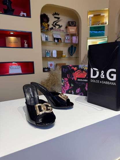 D&g

110 dhs 

Zain146

اطلبوها من الوتس المثبت في الأعلى👆🏻👆🏻

تواصلو معنا 👈🏻 Zain 
For order WhatsApp pinned 👆🏻

♥️♥️♥️