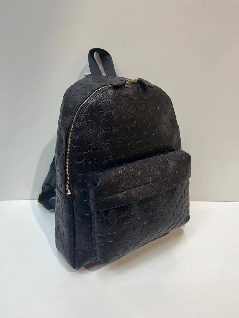 backpack
95 dhs🪙💕
size 31×12×38cm

Zain44
♥️♥️♥️