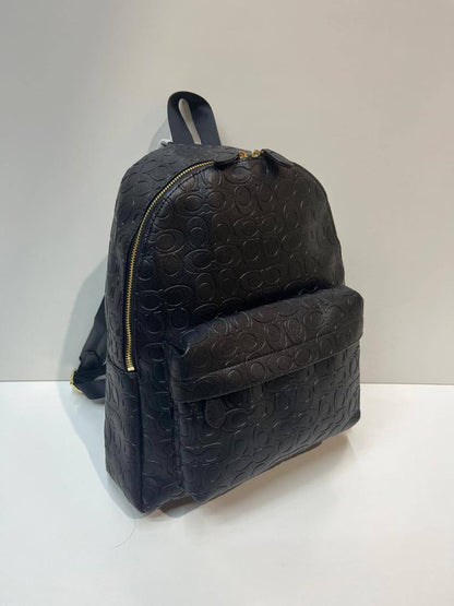 backpack
95 dhs🪙💕
size 31×12×38cm

Zain44
♥️♥️♥️