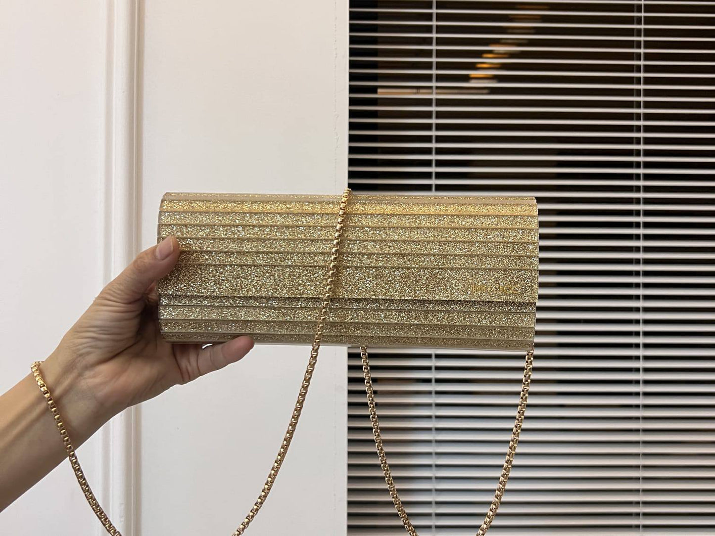 Jimmy Choo
120 dhs✅
with box

Zain26
♥️♥️♥️