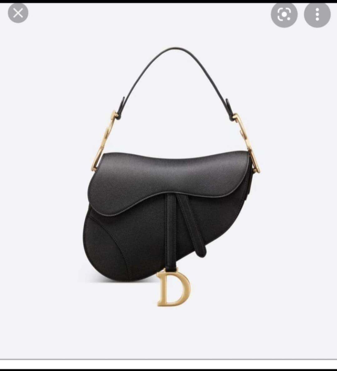 Dior
withbox 
120 dhs✅

Zain143
♥️♥️♥️