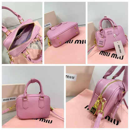 Miu Miu
95 dhs❣️
with box 
🎁🎁🎁

Good quality 🌹🌹🌹🌹

Zain253
♥️♥️♥️