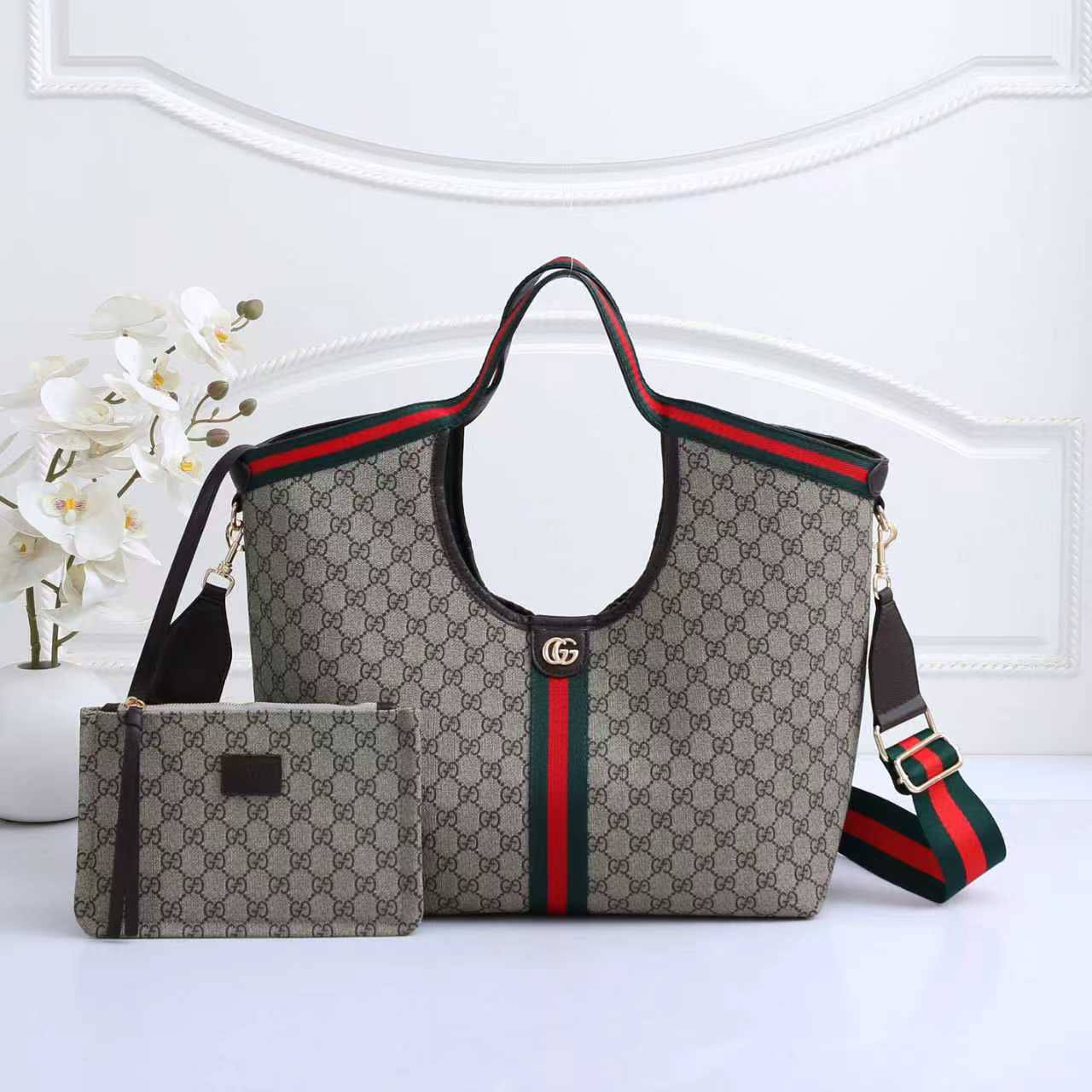 GUCCI
SIZE……….36CM🌷
115 dhs❣️

Zain244
♥️♥️♥️
