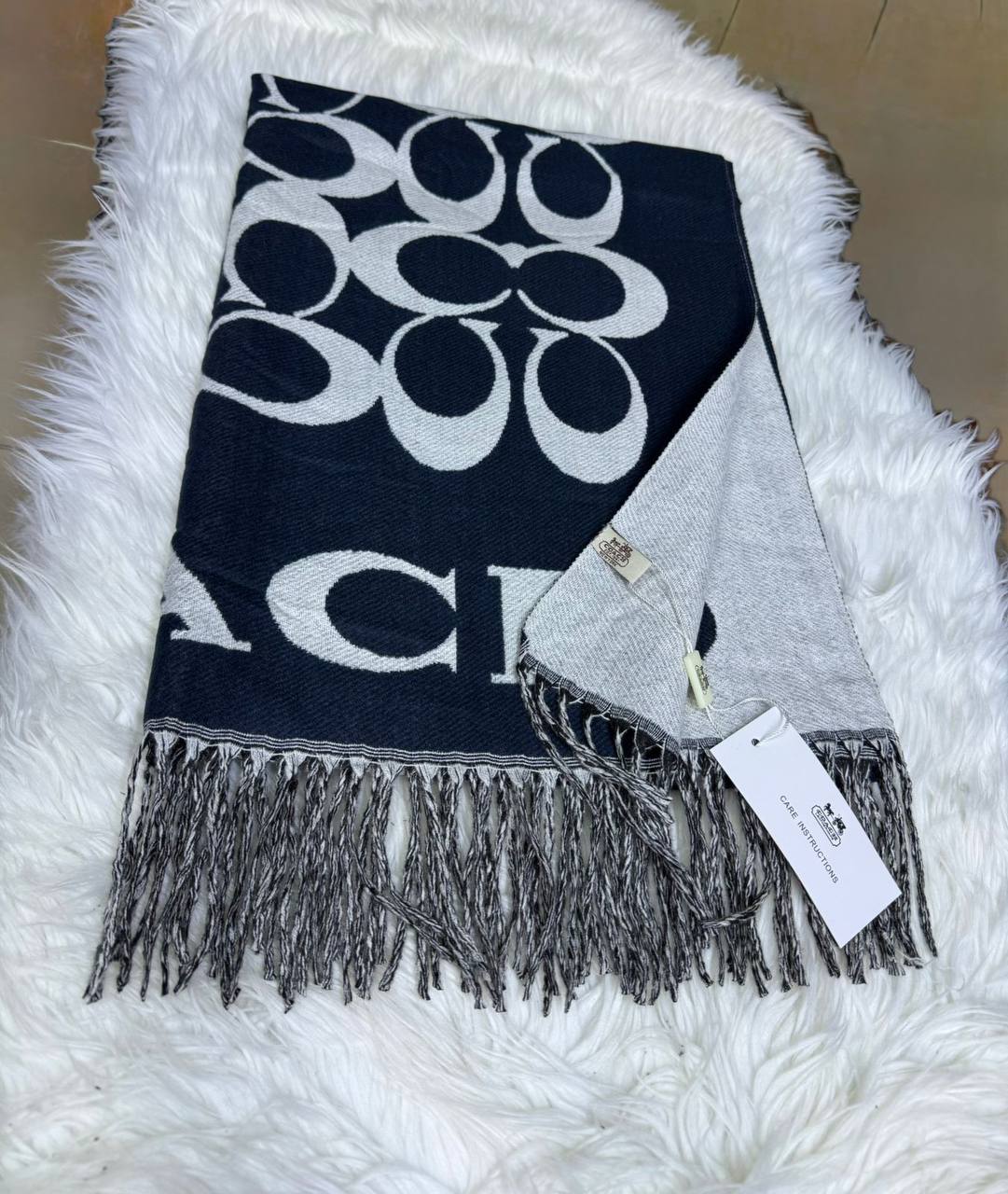 Winter scarf 
45 dhs🪙🌨️

Zain93
♥️♥️♥️