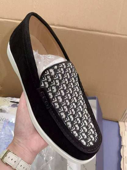 Dior Shoes For Men,
High Quality,Today Arrived 
Size 40 To 45
150 dhs✅

Zain120
♥️♥️♥️