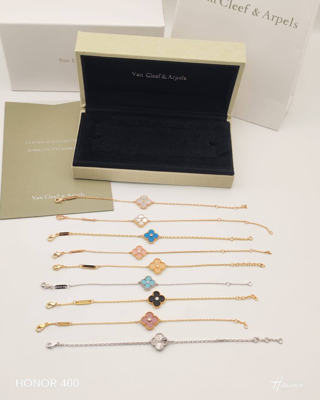Boucheron

55 dhs🇦🇪🇦🇪

Zain122
♥️♥️♥️