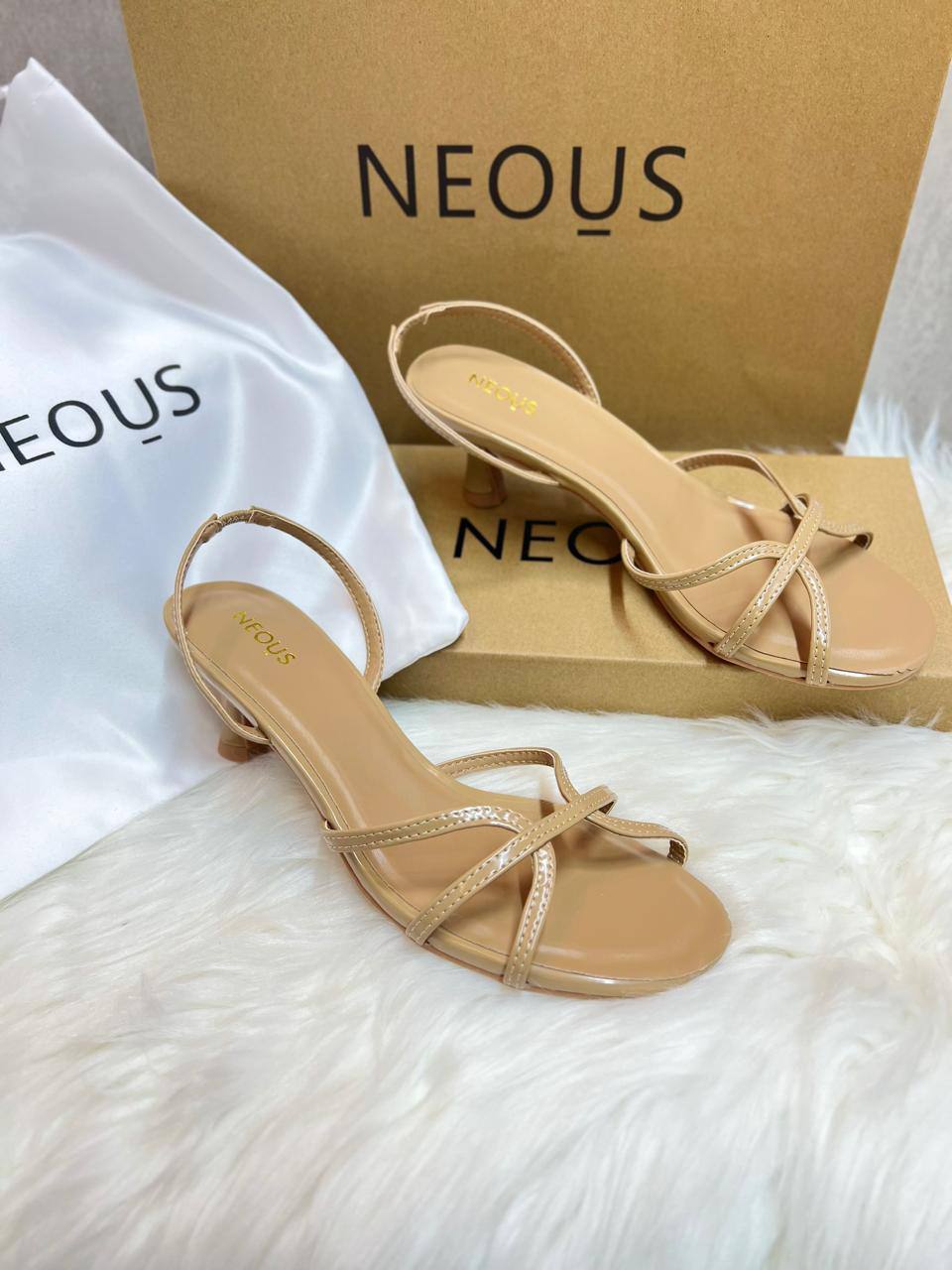 NEOUS👡

150 dhs🇦🇪🇦🇪

Zain88
♥️♥️♥️