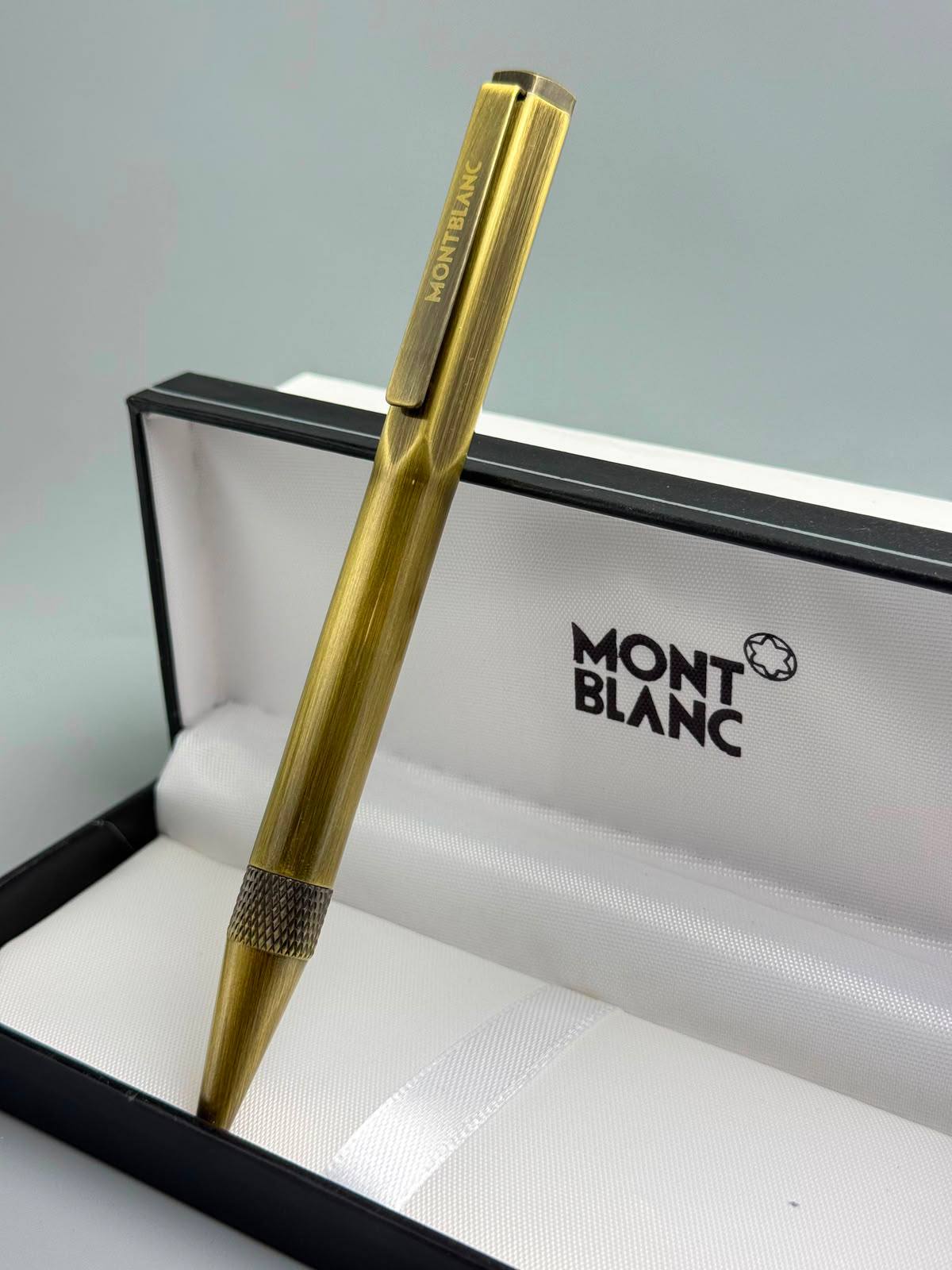 Mont Blanc
Pen
60 dhs✅

Zain182
♥️♥️♥️