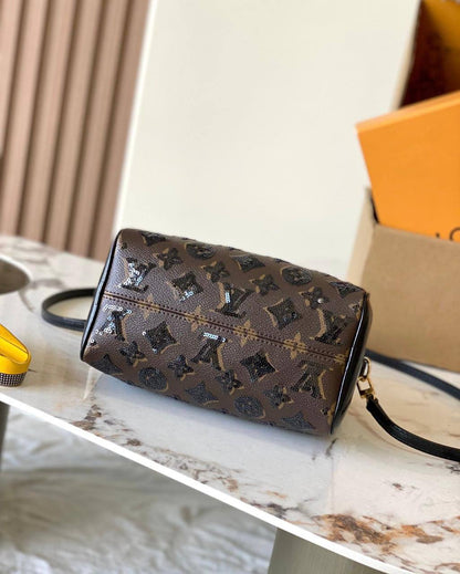 Louis vuitton💕💕✨
Super master quality 🔥🔥
Available ✨💕💕
With full packing 📦🎀
For Price 👇 WTSP Text Zain 0568585901
0507557372
0544061607

Zain252
♥️♥️♥️