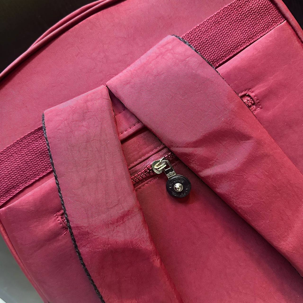 Kipling luggage 

good quality 

special offer 

120 dhs…🇦🇪🇦🇪
Zain295
♥️♥️♥️