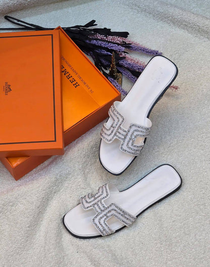 New. Herems

  Size  .  36.  to 41

95 dhs❣️

Zain80
♥️♥️♥️