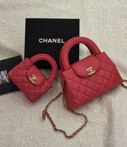 Chanel

 20Cm 
230 dhs🌺

 12Cm
170 dhs🌺

     WITH BOX
🎁🎁🎁

Zain131
♥️♥️♥️