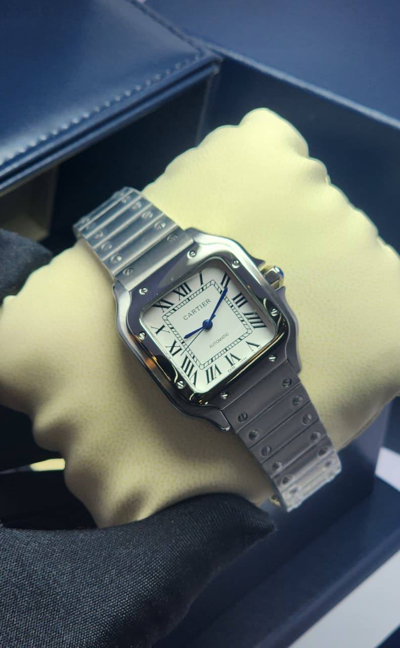 Cartier watch for ladies good quality automatic
 (size 36mm) 
280 dhs🪙🖤

Zain59
♥️♥️♥️