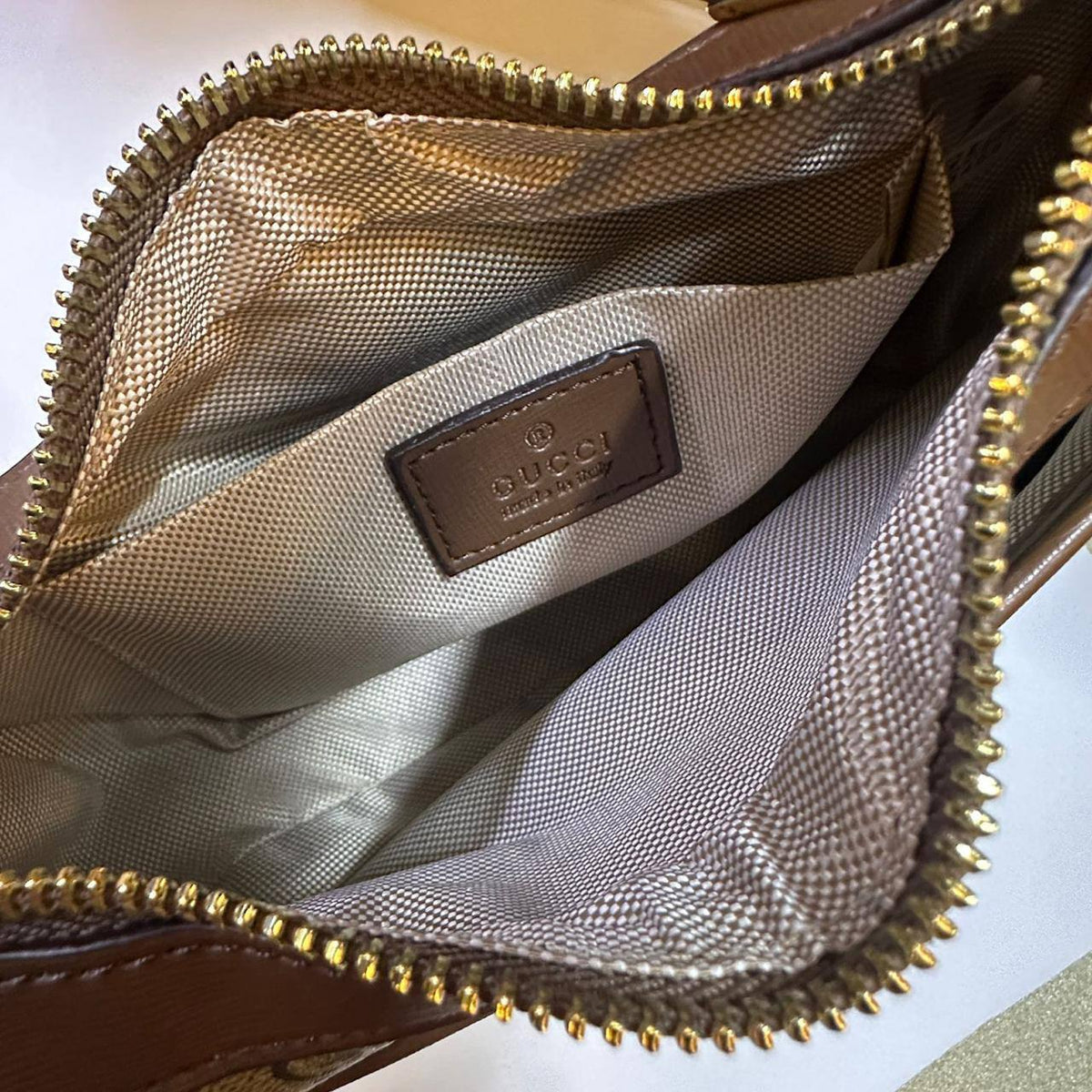GUCCI 


RESTOCK 

GOOD QUALITY 

WITH BOX 

115 dhs🇦🇪🇦🇪

Zain17
Zain295
Zain39
♥️♥️♥️