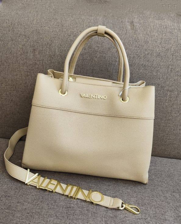 Valentino
125 dhs❣️
size36*17*27cm
New models

Zain26
♥️♥️♥️