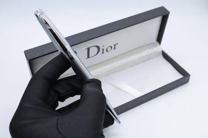 Pen Price 

55 dhs🪙🌨️ 

With Box
🎁🎁🎁

Zain33
♥️♥️♥️