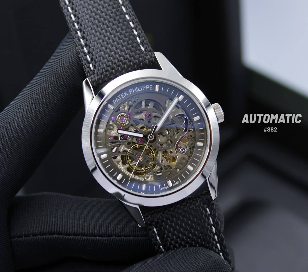 PATEK PHILIPPE MEN AUTOMATIC 41MM

280 dhs❣️

Zain58
♥️♥️♥️