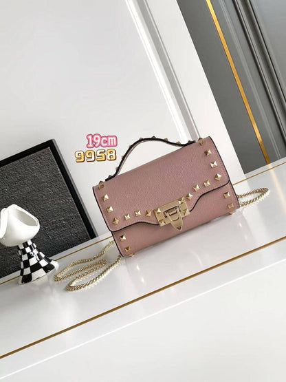 Valentino 
Master🌺🌺
240 dhs💓💓

Zain153
♥️♥️♥️