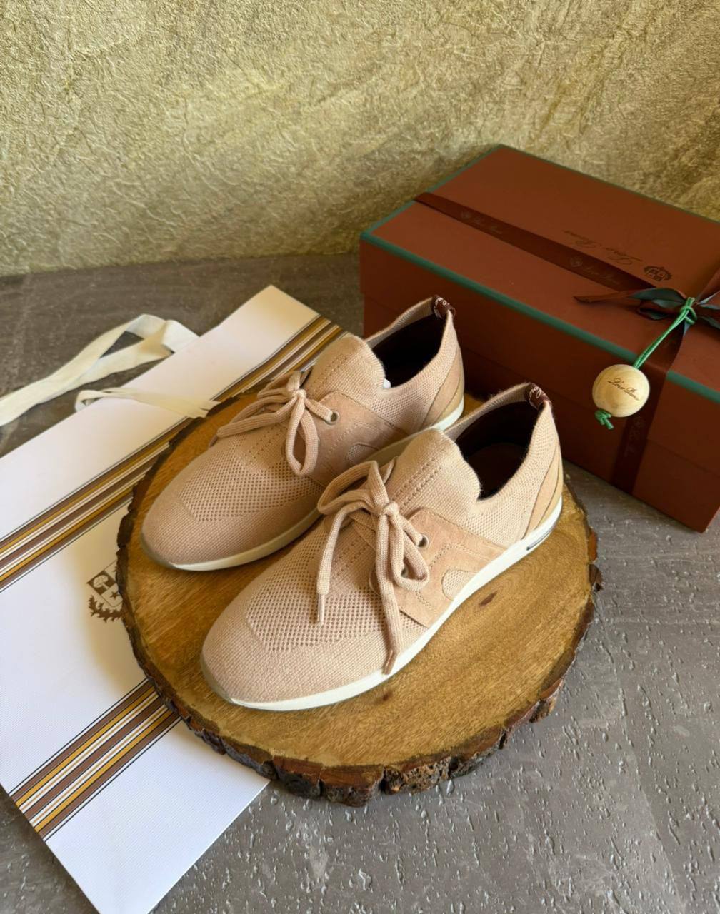 LORA PIANA 
SuperMaster Quality 💯
450 dhs✅
Size:36-41💥

Zain171
♥️♥️♥️