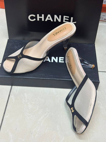 Chanel 

Size 36 to 41 

110 dhs🪙🌨️

Zain103
♥️♥️♥️