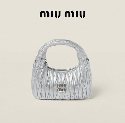 Miu Miu
95 dhs✅
size：20cm
High-quality 

with box
🎁🎁🎁

Zain35
♥️♥️♥️