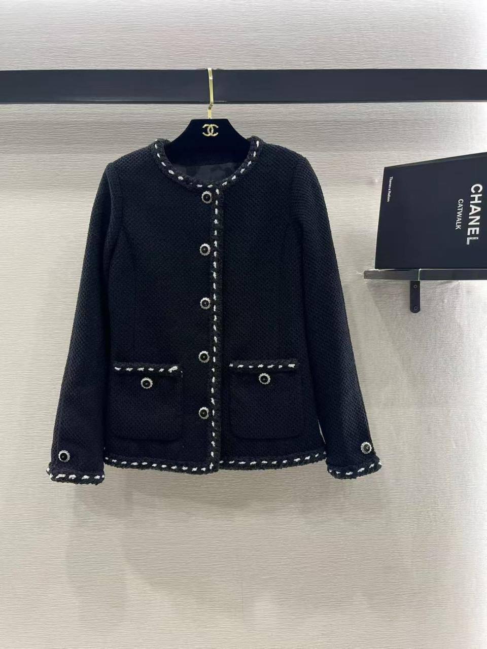 *New collections*                                                
CHANEL
*Super Master quality*
*Sizes: S M L XL* 
860 dhs✅

Zain308
♥️♥️♥️