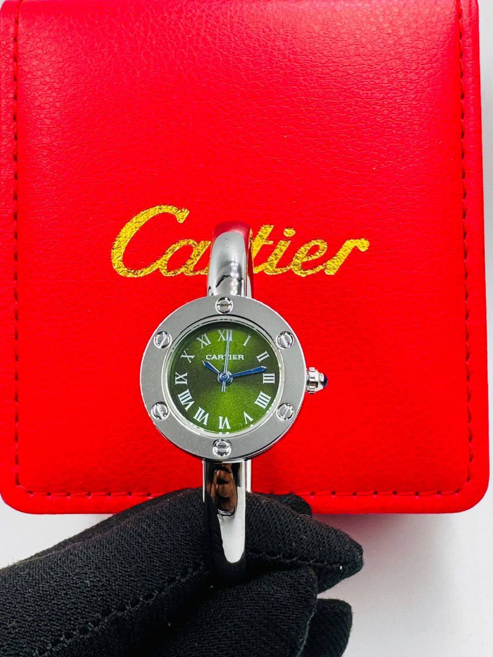 Cartier ladies 
offer price 
45 dhs💓

Zain08
♥️♥️♥️
