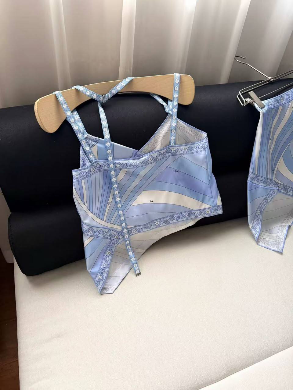 PUCCI new
✨VIP QUALITY ✨
        💯 silk😍
Size :36-38-40-42
1750 dhs🇦🇪🇦🇪

Zain287
♥️♥️♥️