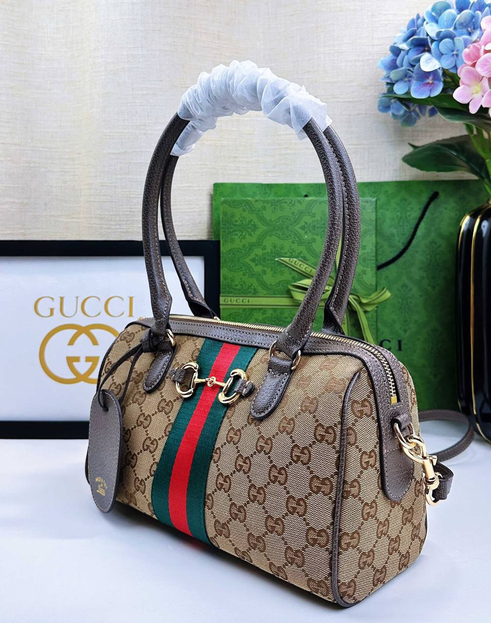 GUCCI 

NEW CAME 
HIGH QUALITY 

WITH BOX 
125 dhs🇦🇪🇦🇪

Zain39
♥️♥️♥️