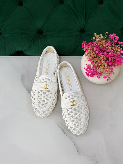 Chanel
Vip quality
Size:36 to 41
450 dhs💓

Zain113
♥️♥️♥️