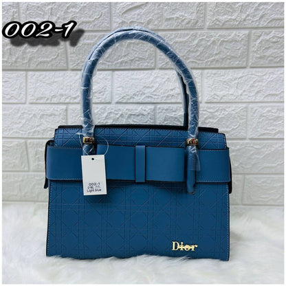 Dior with Wallet 
110 dhs🪙🌨️

Zain232
♥️♥️♥️